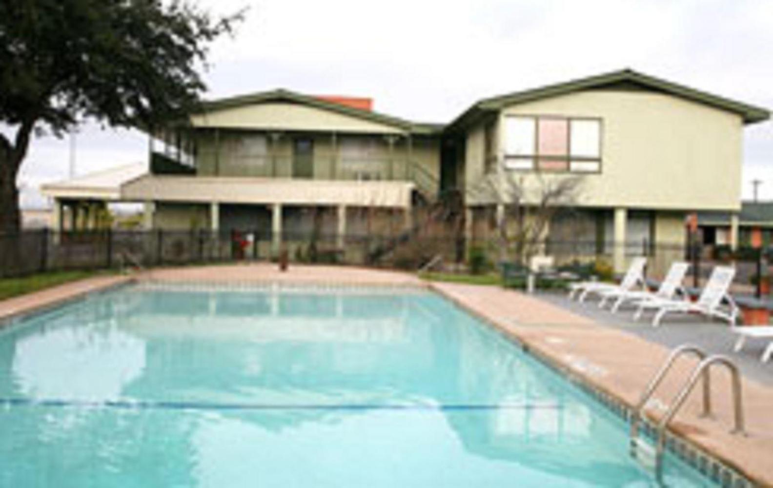 Econo Lodge Inn & Suites Abilene Bagian luar foto